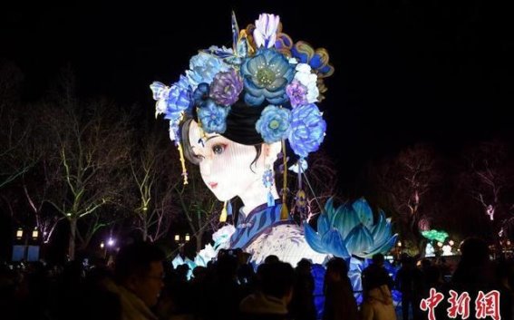济南元宵花灯会，迎春灯海如梦如幻