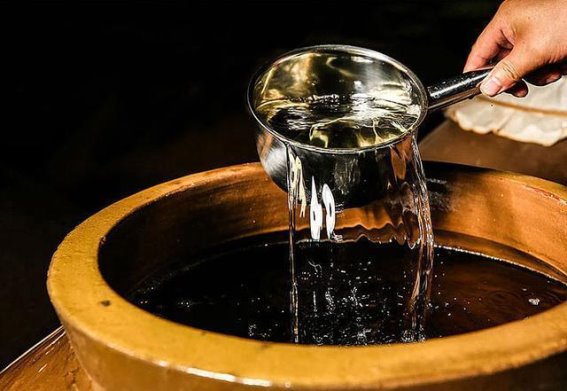 韬天下：贮酒容器对酒质的影响