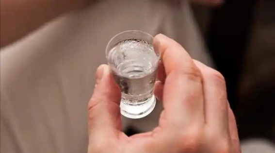 戒酒成功的标准是什么？经过这四个阶段，你才算戒酒成功