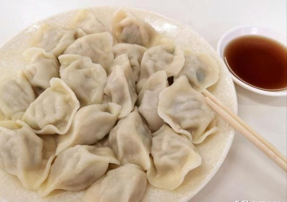 入伏了，吃饺子就馋这3种馅，有荤有素，不油腻香喷喷，家人爱吃