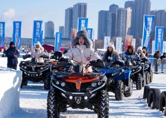 冰雪文化的辉煌谢幕：第51届冰灯艺术游园会与第七届松花江冰雪嘉年华圆满落幕