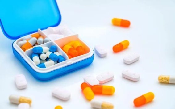 人工智能处方生成：医生的助手还是技术的替代者？