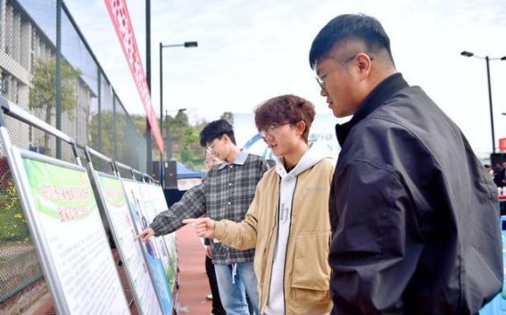 青春携手防治结核病——綦江区结核病防治宣传走进重庆移通学院