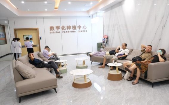 牙槽骨萎缩严重，种牙还能行吗？