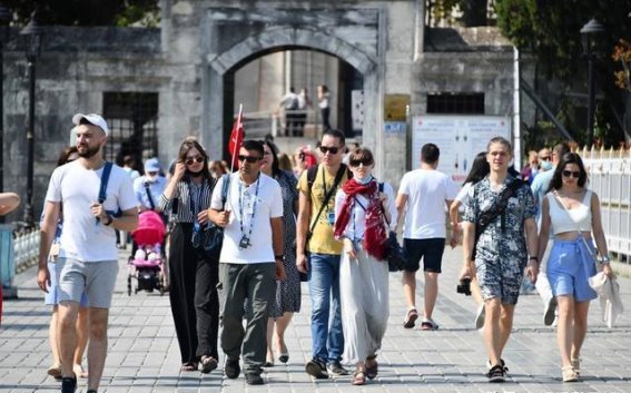 美国黄石车祸致7死8伤，华人旅行团不幸遇难，真相令人心痛