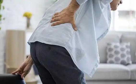 冬季护肾，老人如何避免寒冷伤害肾脏，做到这三点尤为重要