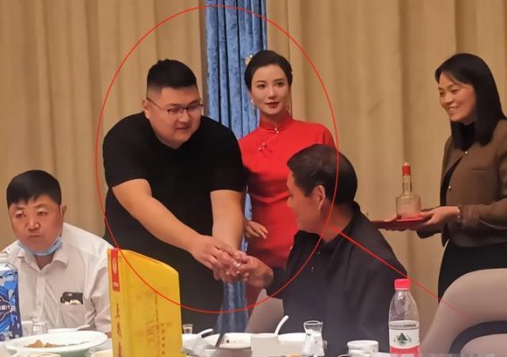 猴哥与何钰欣：爱情与婚姻的跌宕起伏