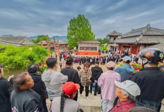 2025年山海关孟姜女庙庙会盛大开幕，精彩活动提前揭秘