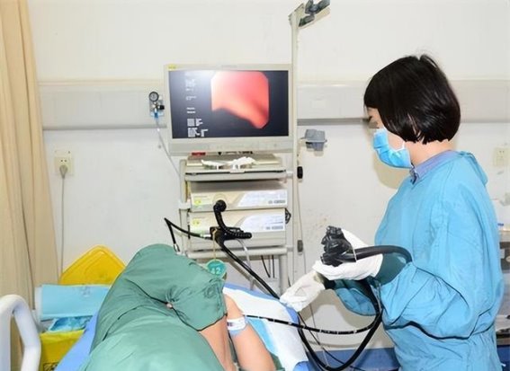 从抗癌信仰到健康危机：一个52岁女性的生吃大蒜之路