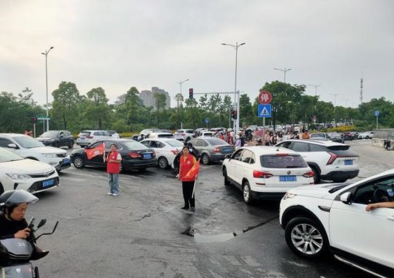 宁乡志愿者“活力五一”，守护生态文明