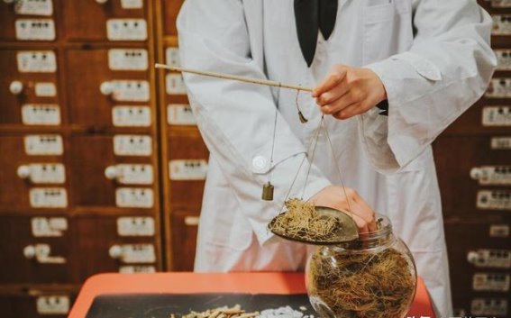 欲望与自律：曾国藩的修身之道与现代治疗的启示