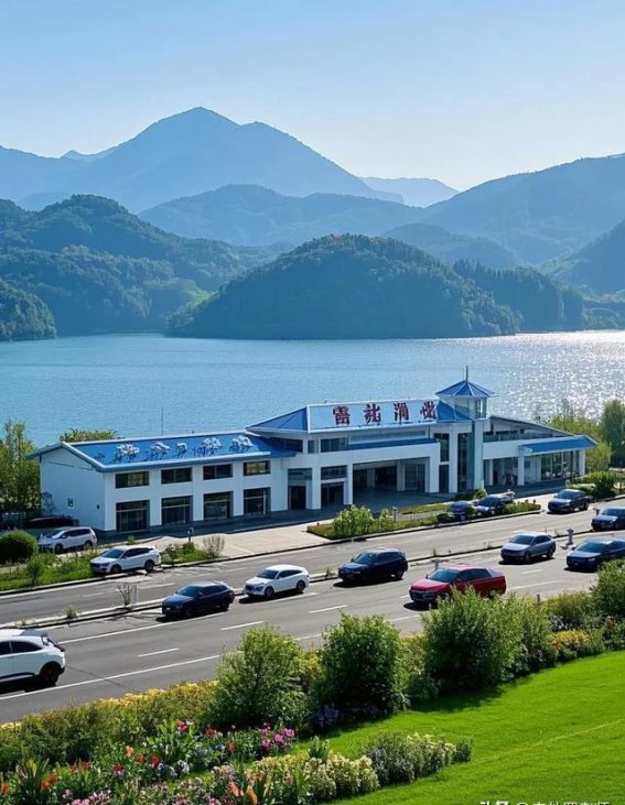 退休后的旅行方式：自驾还是跟团？老司机的三年实测告诉你
