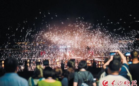 五一假期长沙旅游热潮 双向奔赴成为新趋势
